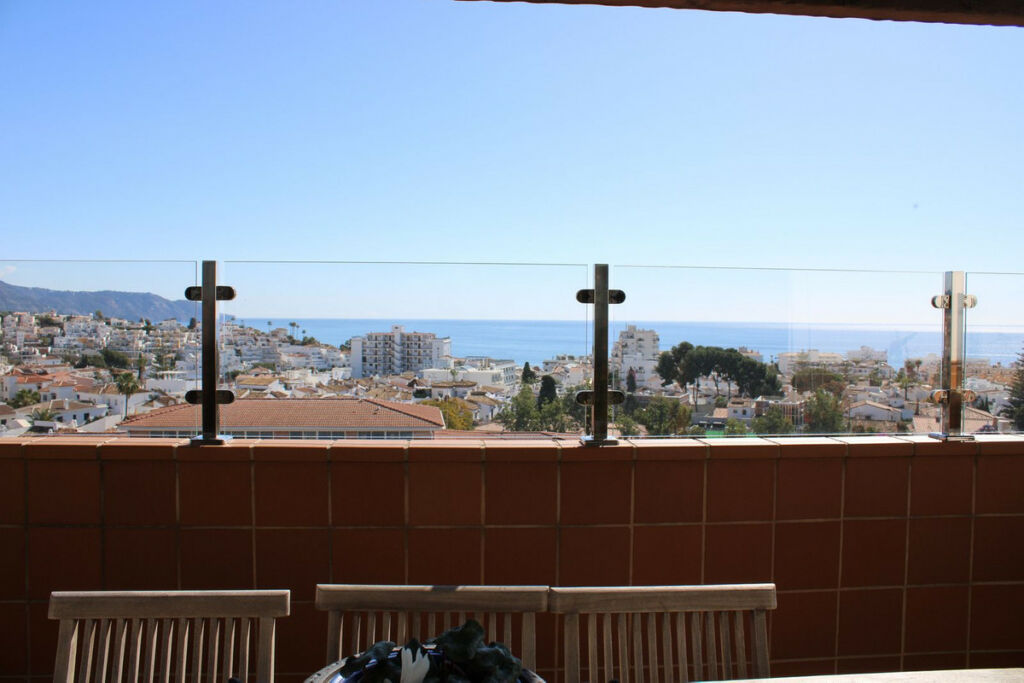 Penthouse Nerja Málaga - image 2