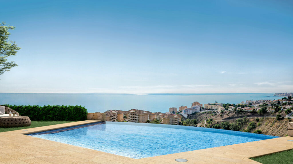 Detached Villa Fuengirola Málaga - image 2