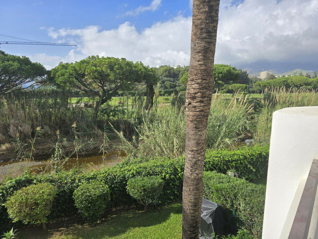 Middle Floor Apartment Los Monteros Málaga - image 16