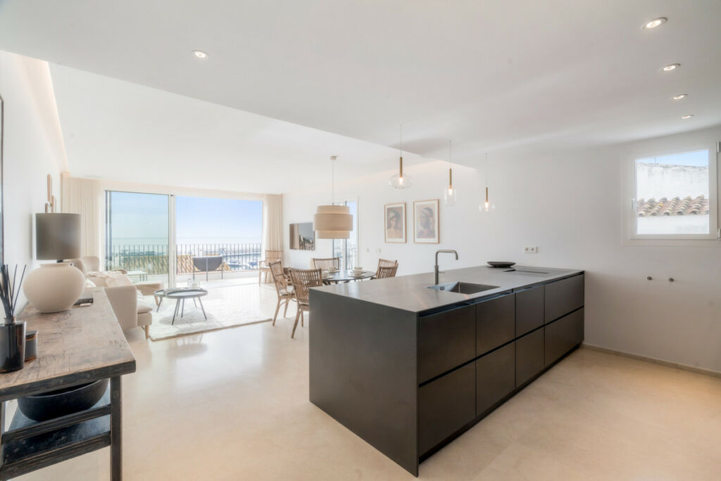 Penthouse Puerto Banús Málaga - image 2