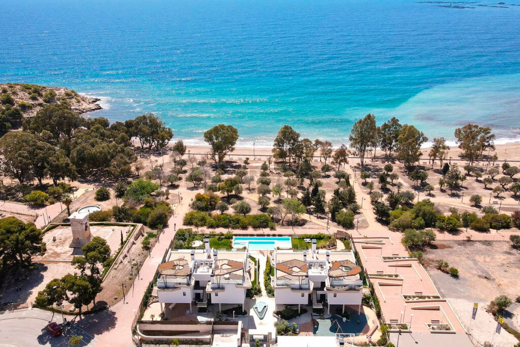 Ground Floor Apartment Villajoyosa Alicante - image 2