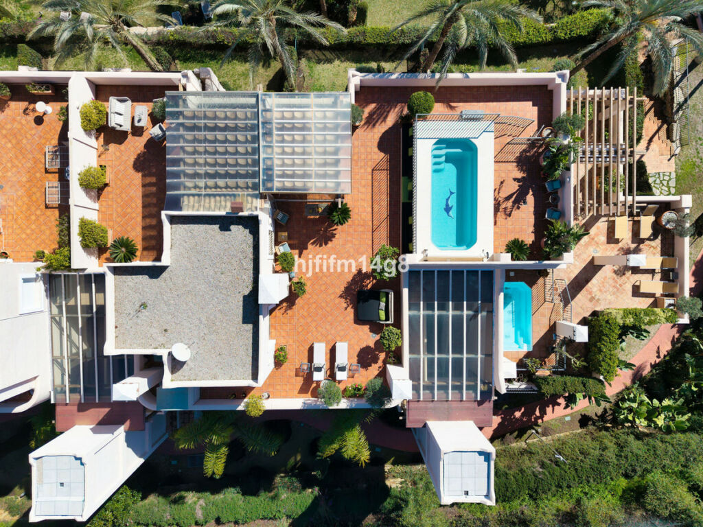 Penthouse Duplex Estepona Málaga - image 2