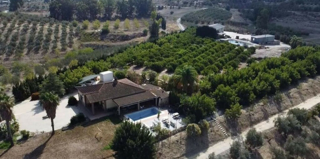 Finca - Cortijo Alhaurín el Grande Málaga - image 2