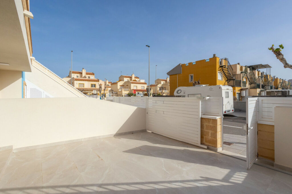 Ground Floor Apartment Torre de la Horadada Alicante - image 2