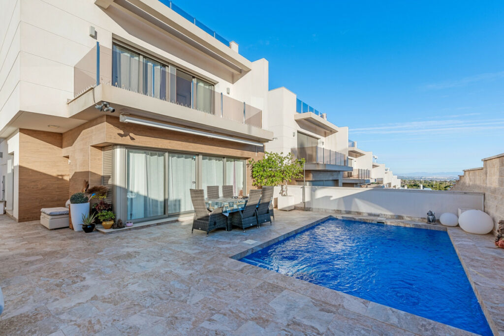 Detached Villa Villamartin Alicante - image 37