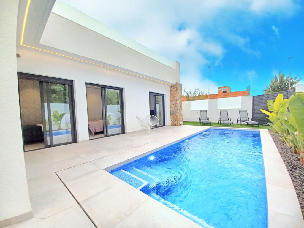 Detached Villa Pilar de la Horadada Alicante - image 2