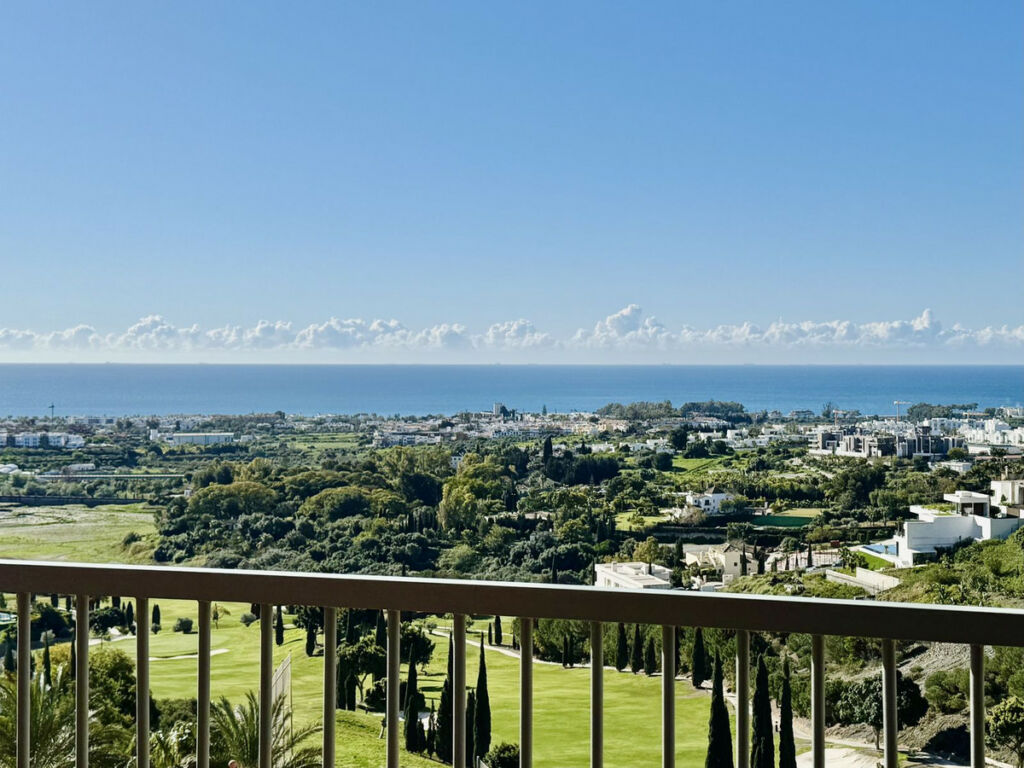 Penthouse Los Flamingos Málaga - image 2