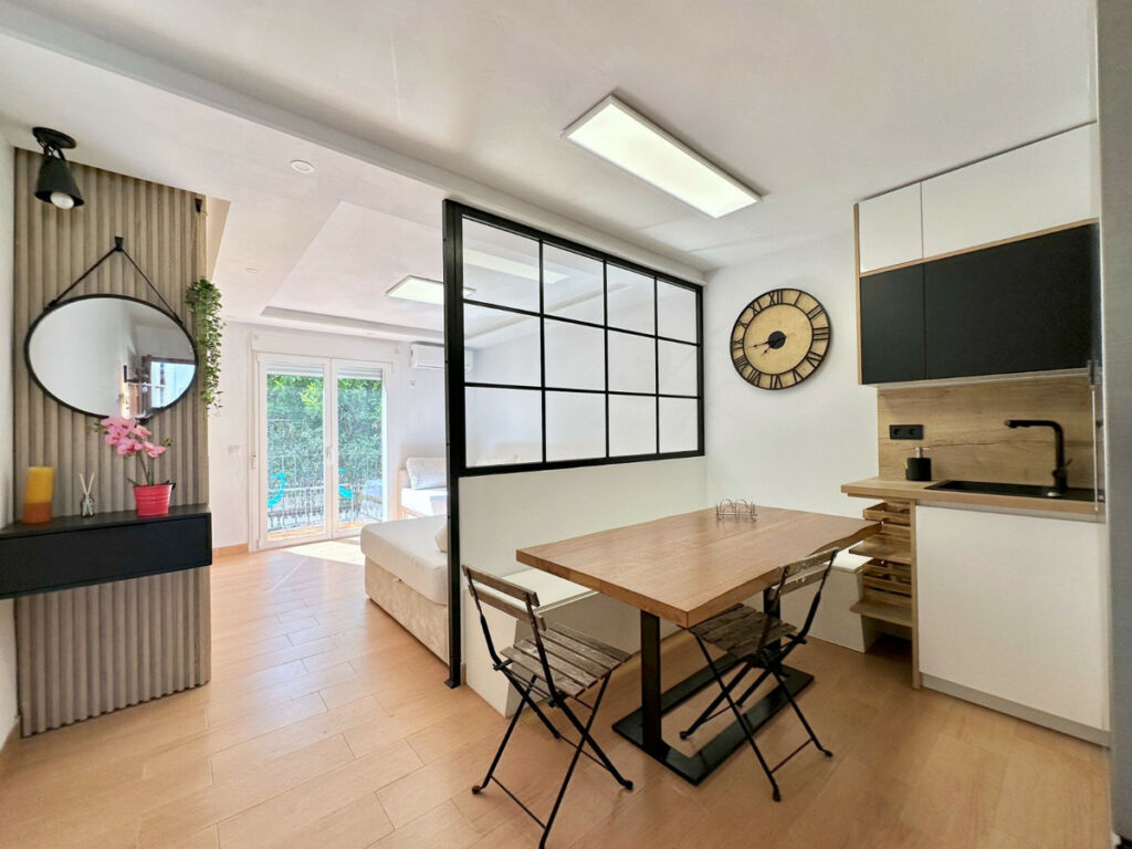 Middle Floor Studio Estepona Málaga - image 2