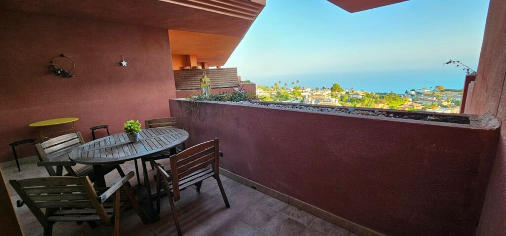 Penthouse Benalmadena Pueblo Málaga - image 2
