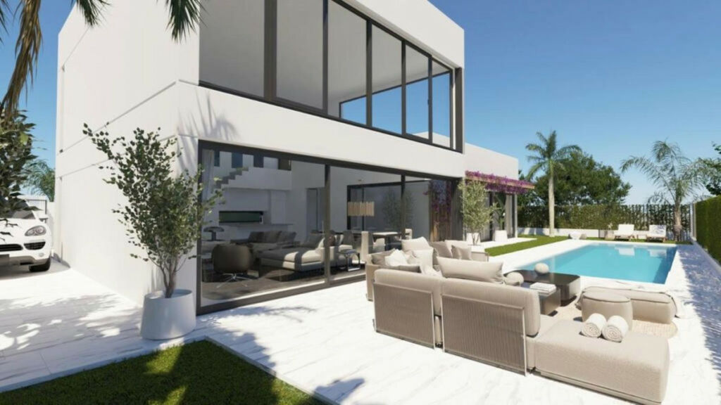Detached Villa Estepona Málaga - image 2