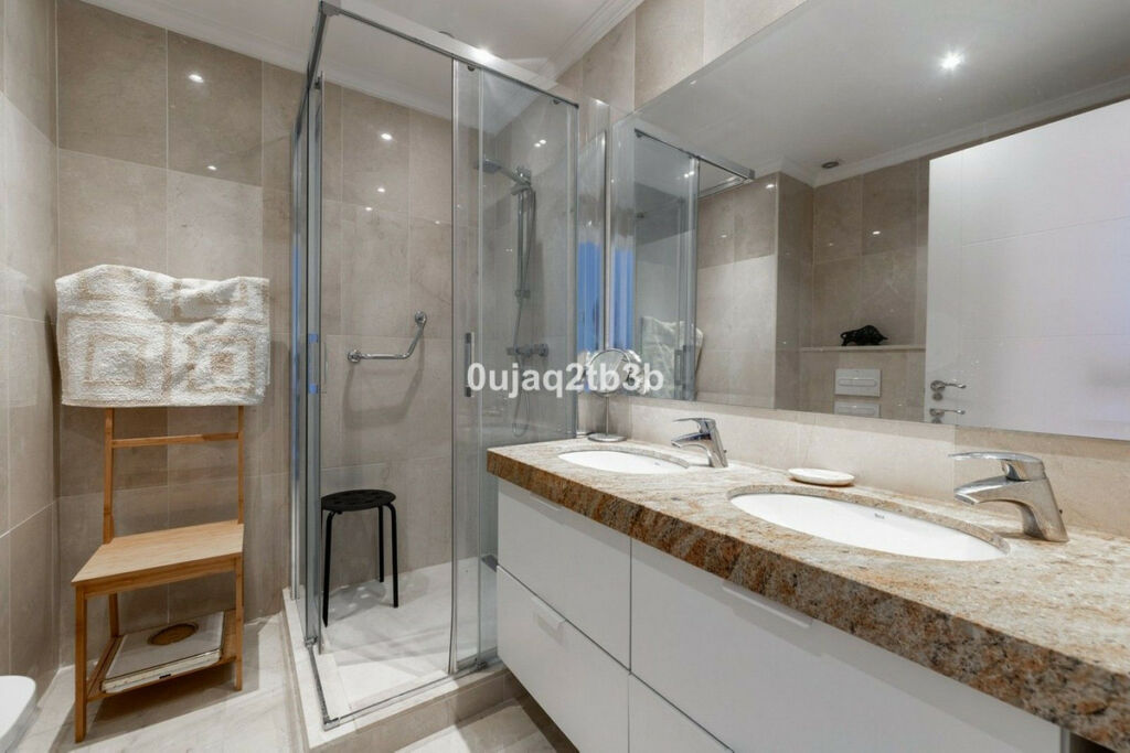 Duplex Nueva Andalucía Málaga - image 20