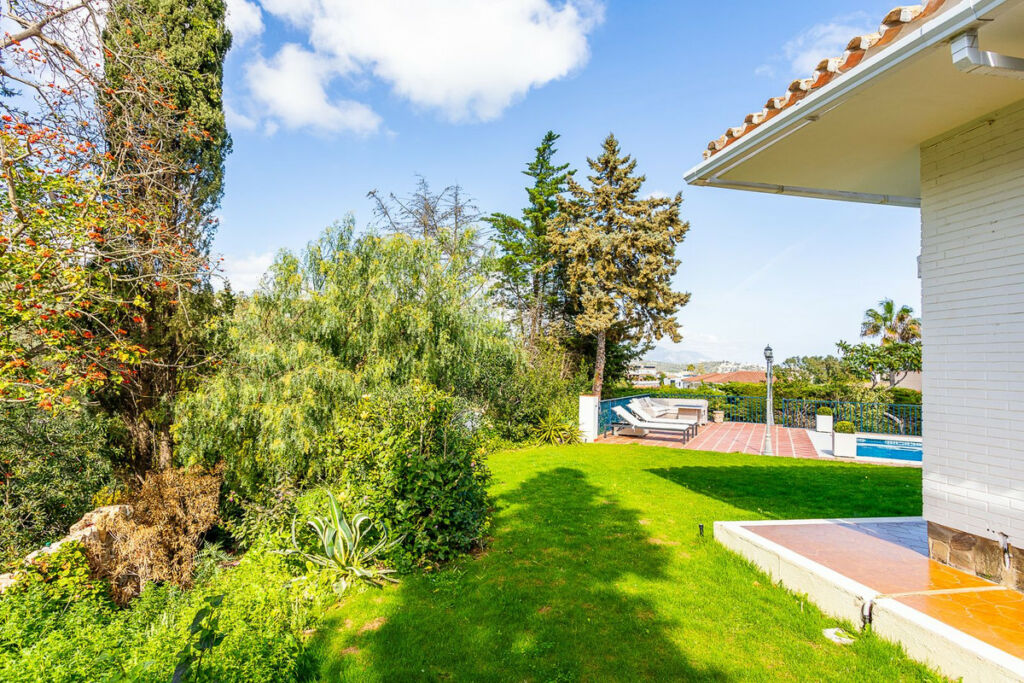 Detached Villa Torrenueva Málaga - image 20