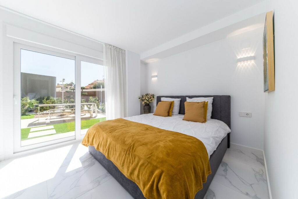 Ground Floor Apartment Punta Prima Alicante - image 10