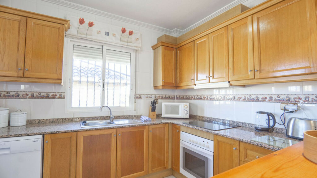 Detached Villa Villamartin Alicante - image 20