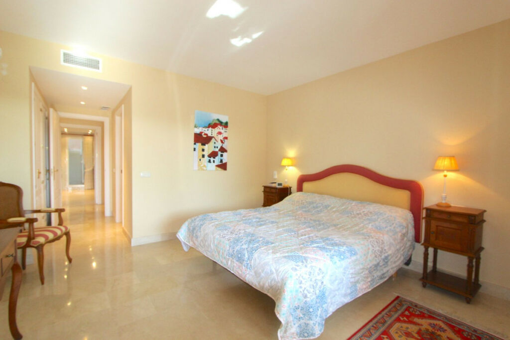 Middle Floor Apartment Elviria Málaga - image 20