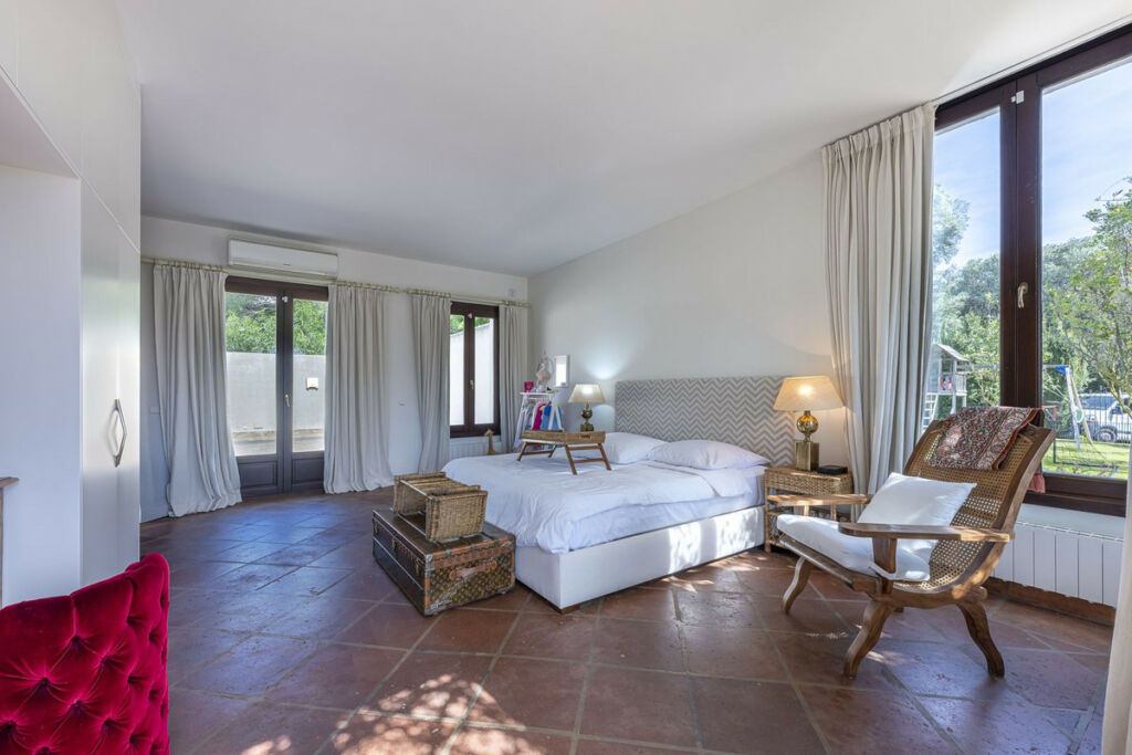 Detached Villa Sotogrande Cádiz - image 20