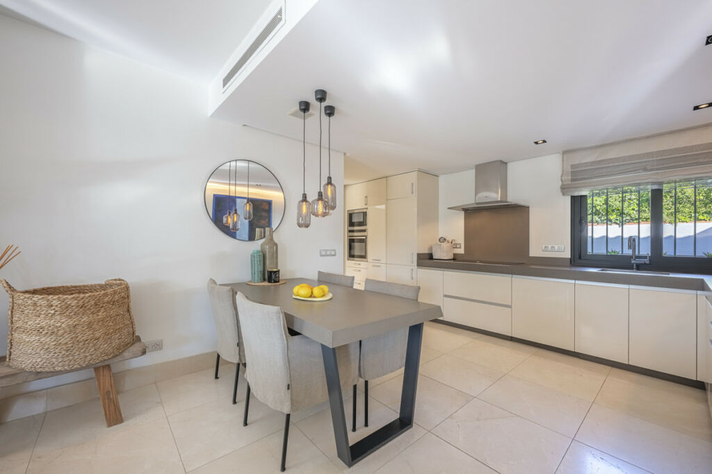 Detached Villa Marbesa Málaga - image 20