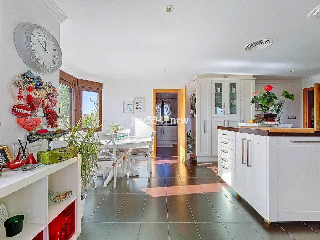 Detached Villa Pinoso Alicante - image 20