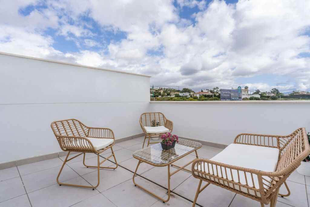 Middle Floor Apartment Estepona Málaga - image 20