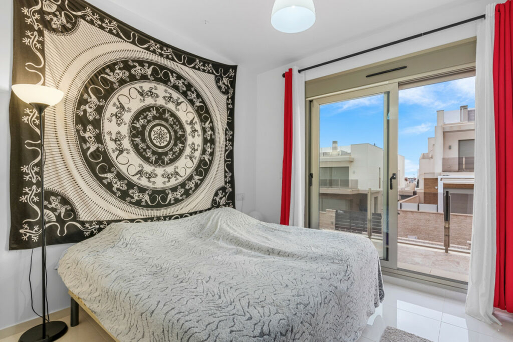 Detached Villa Villamartin Alicante - image 19