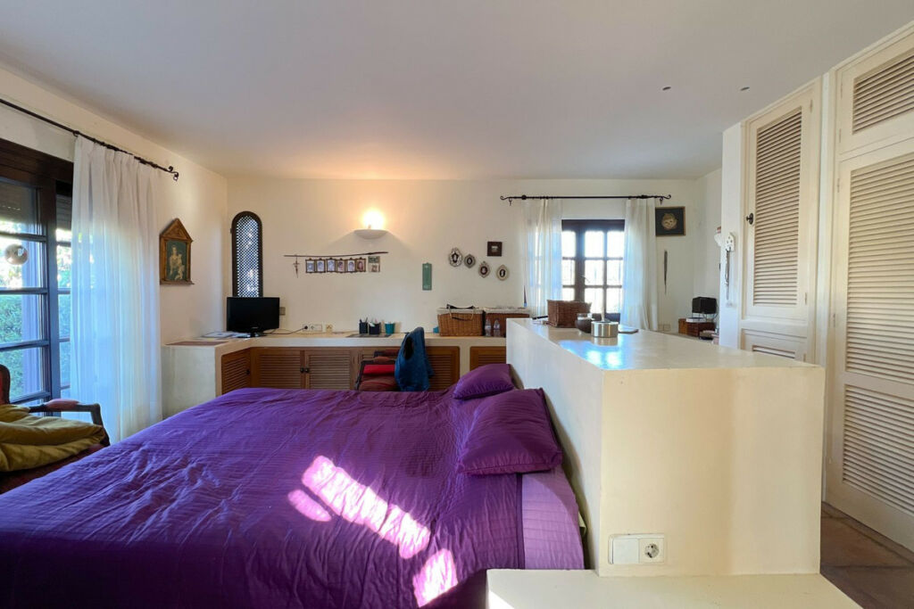 Detached Villa Estepona Málaga - image 20