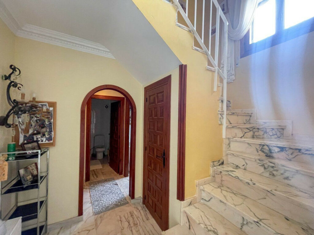 Detached Villa Montemar Alicante - image 20