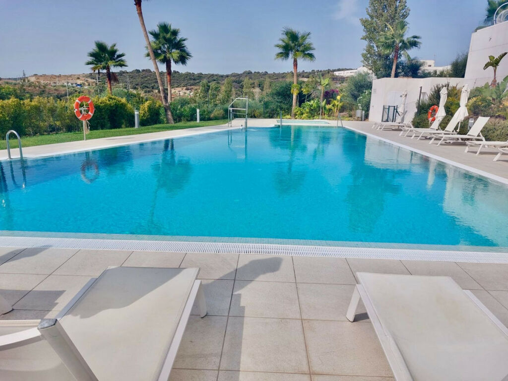 Middle Floor Apartment Estepona Málaga - image 20
