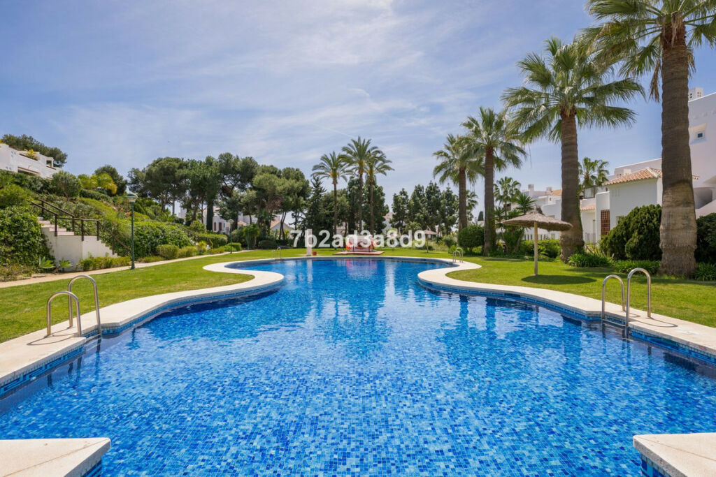 Middle Floor Apartment Los Monteros Málaga - image 20