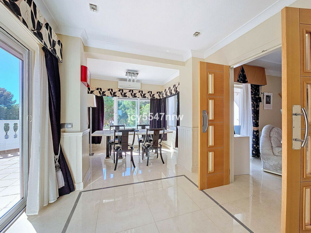 Detached Villa Moraira Alicante - image 21