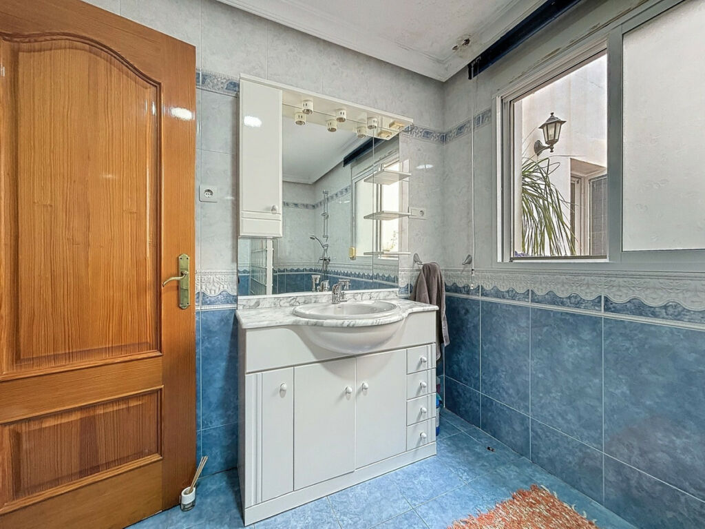 Semi-Detached House Cómpeta Málaga - image 21