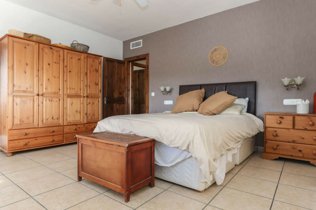 Detached Villa Alozaina Málaga - image 22