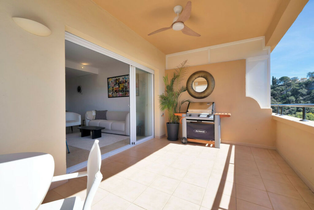 Middle Floor Apartment Elviria Málaga - image 21