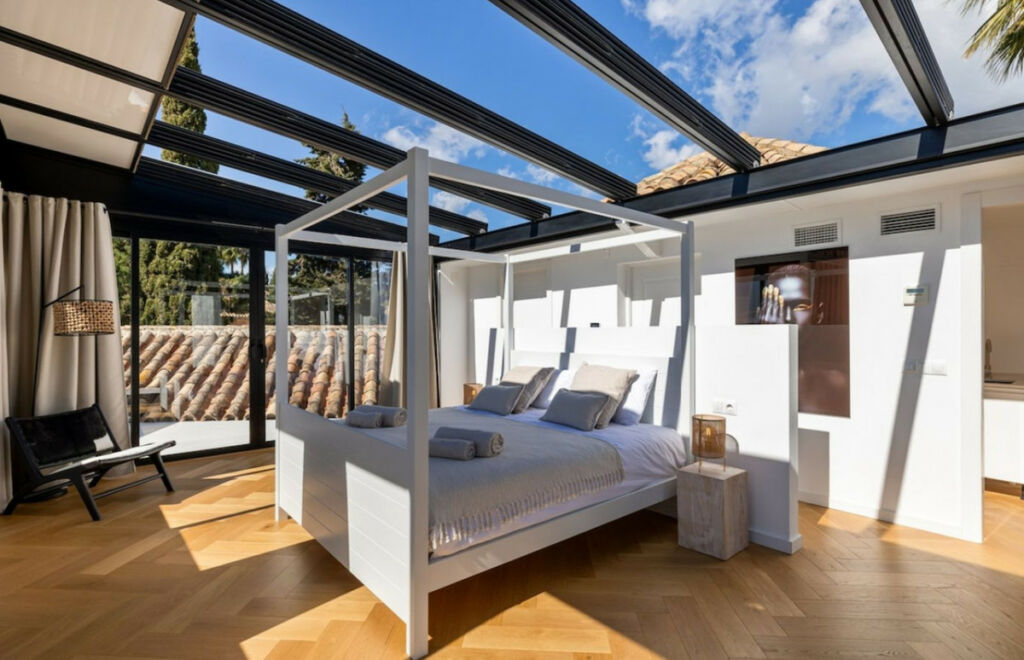 Detached Villa Las Chapas Málaga - image 21