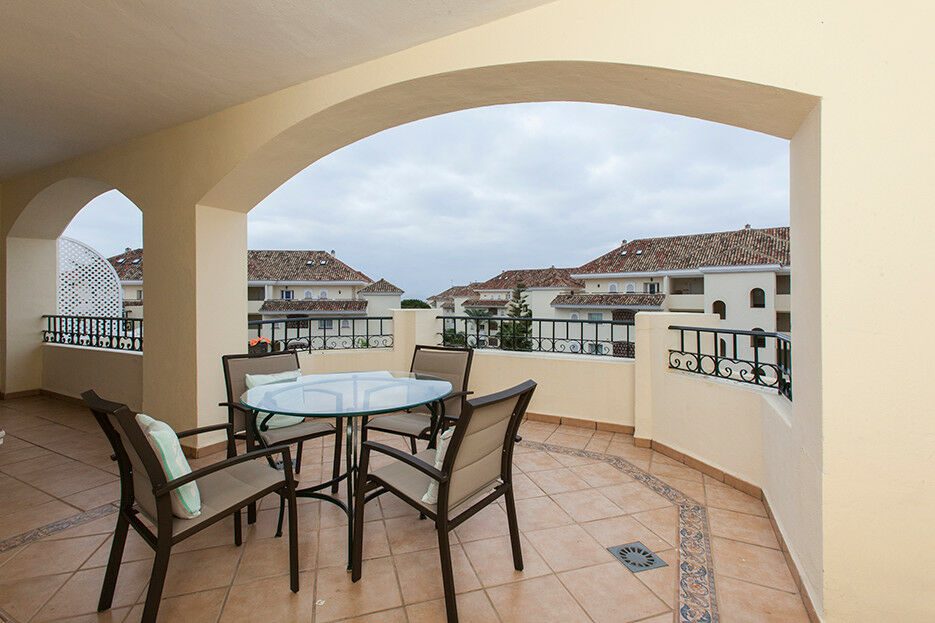 Middle Floor Apartment Elviria Málaga - image 21