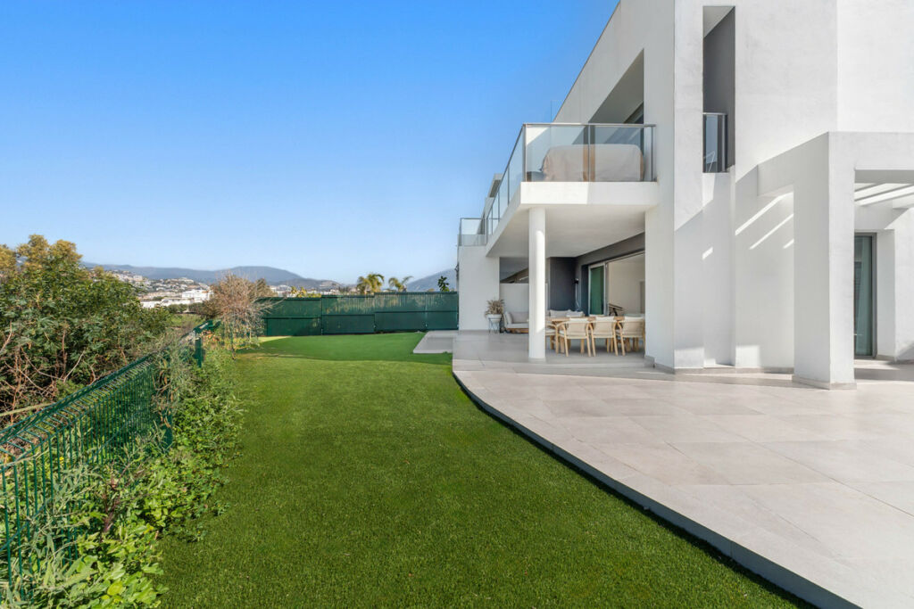 Semi-Detached House Guadalmina Alta Málaga - image 26