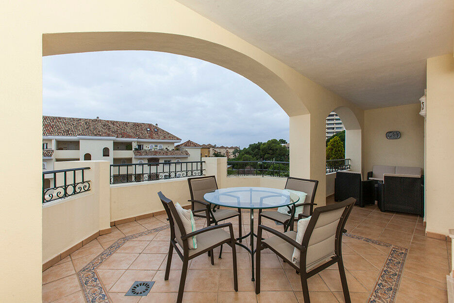Middle Floor Apartment Elviria Málaga - image 22