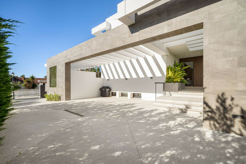 Detached Villa Marbesa Málaga - image 7