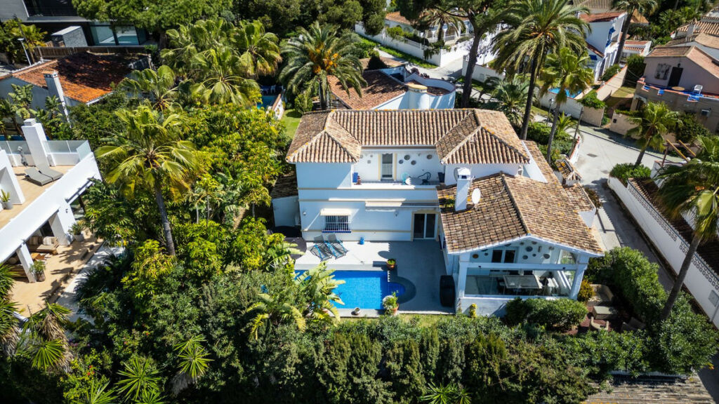 Detached Villa Marbesa Málaga - image 22