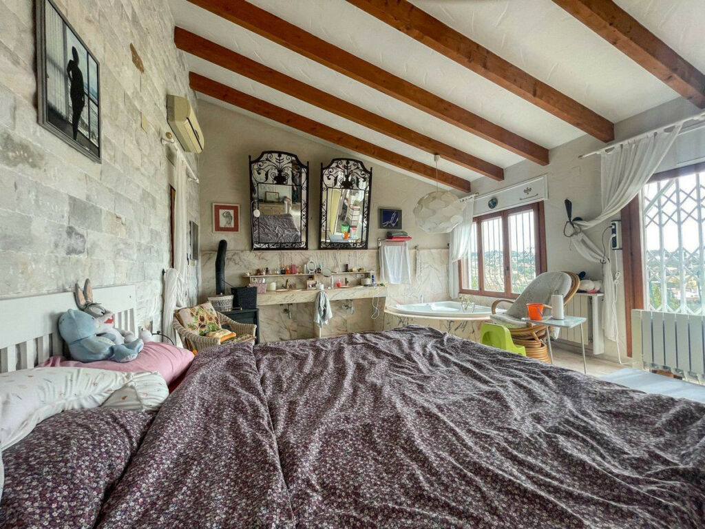 Detached Villa Montemar Alicante - image 22