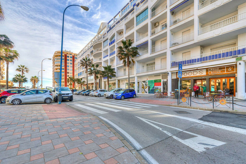 Middle Floor Apartment Fuengirola Málaga - image 22