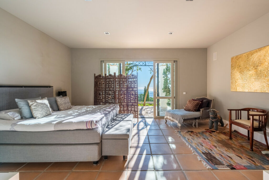 Detached Villa Sotogrande Cádiz - image 22