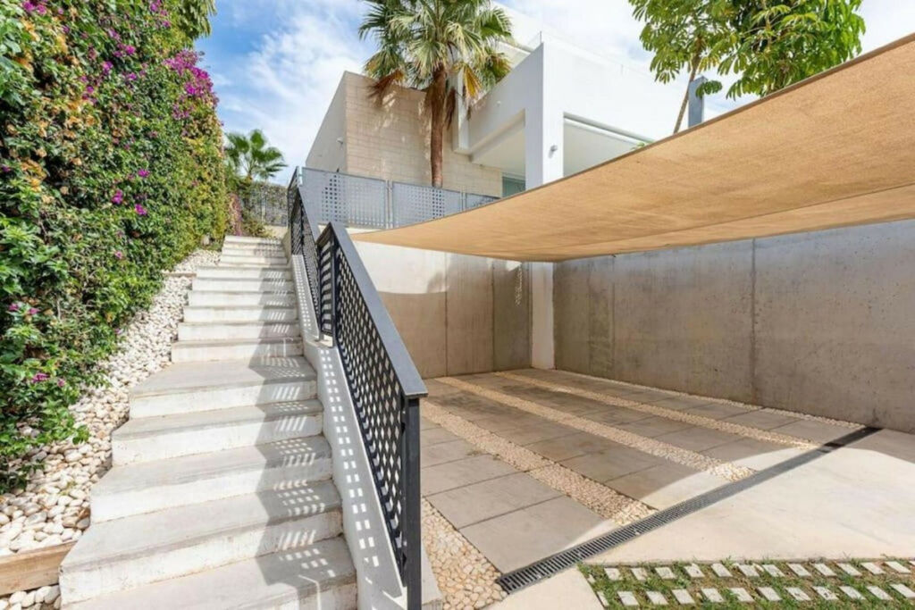 Detached Villa Río Real Málaga - image 22