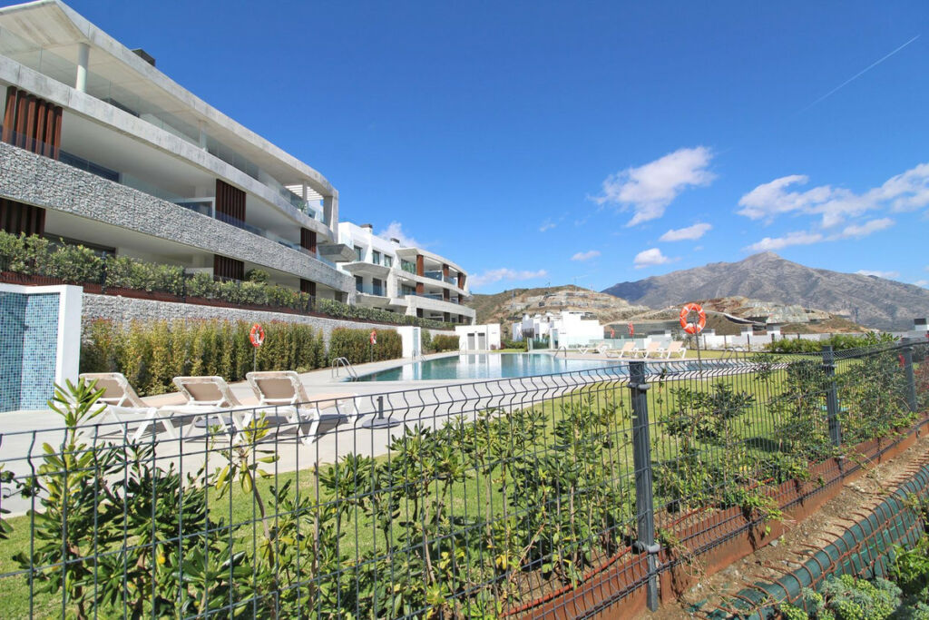 Middle Floor Apartment La Quinta Málaga - image 22