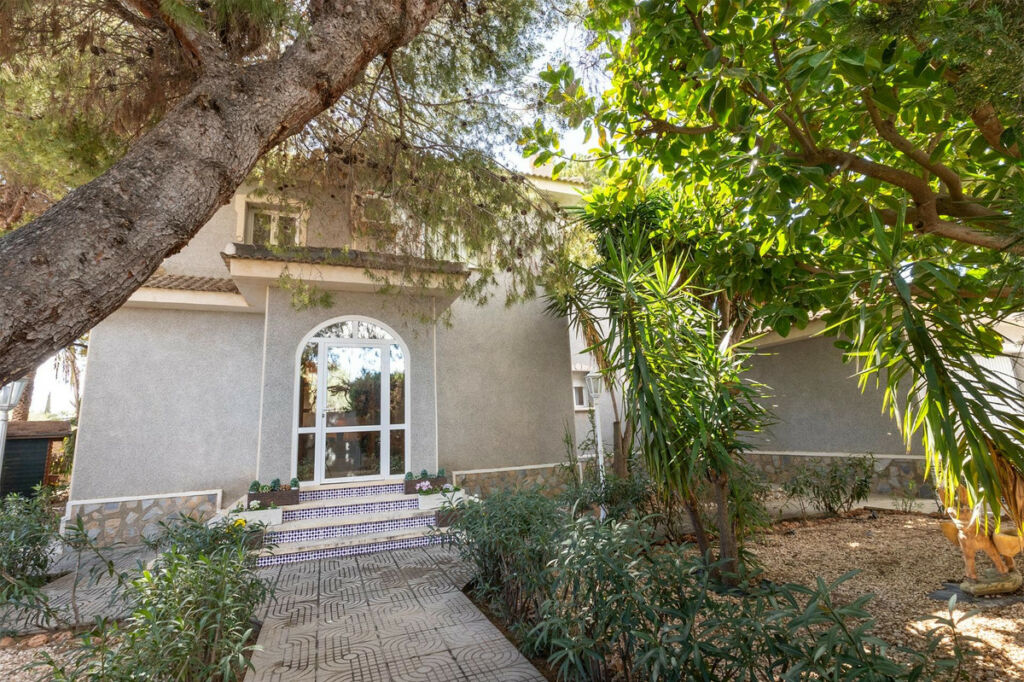Detached Villa Ciudad Quesada Alicante - image 22
