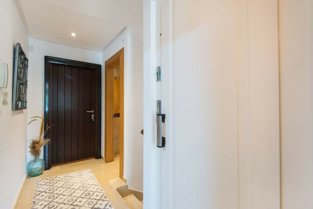 Townhouse Nagüeles Málaga - image 22