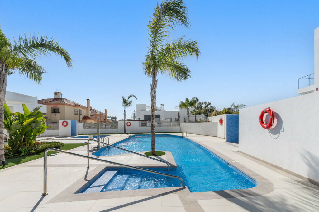 Semi-Detached House Guadalmina Alta Málaga - image 30