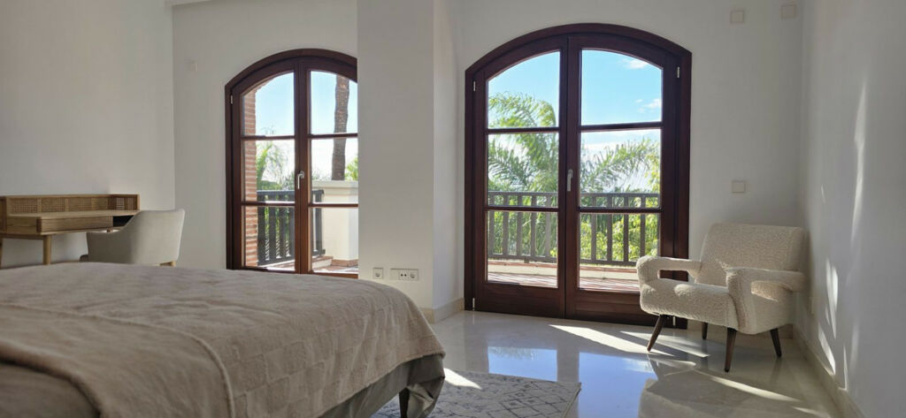 Detached Villa The Golden Mile Málaga - image 23