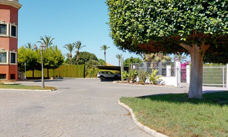 Detached Villa Elche Alicante - image 32