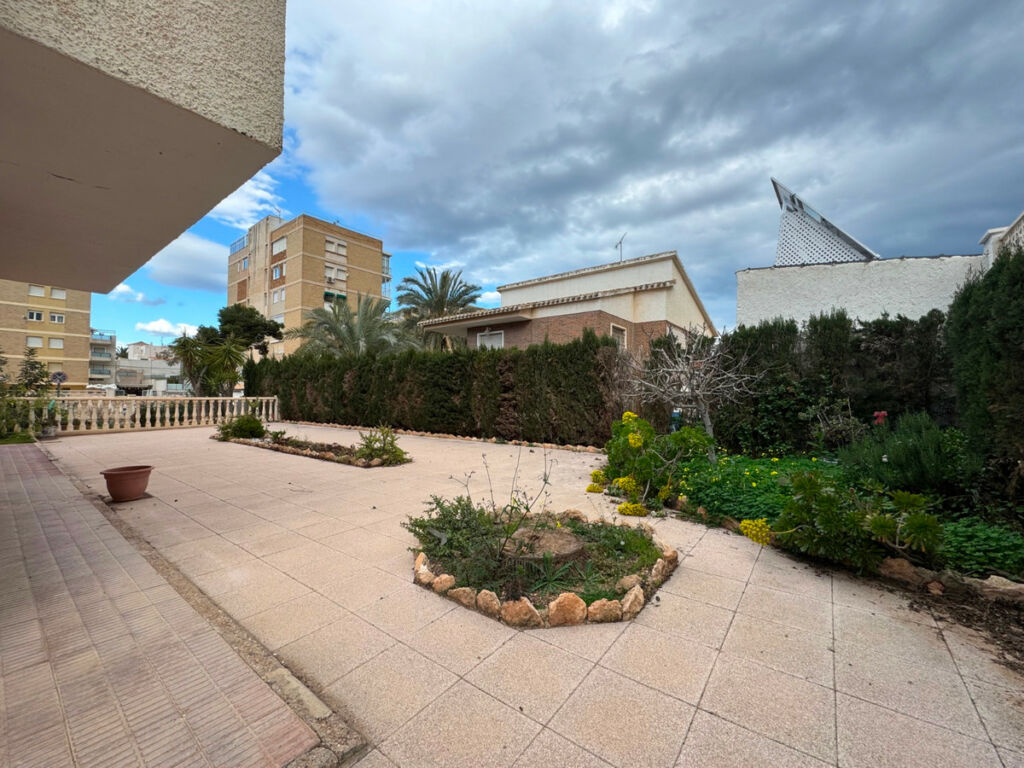 Detached Villa La Zenia Alicante - image 26