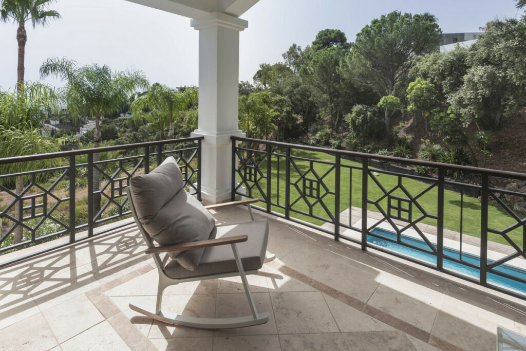 Detached Villa El Madroñal Málaga - image 23
